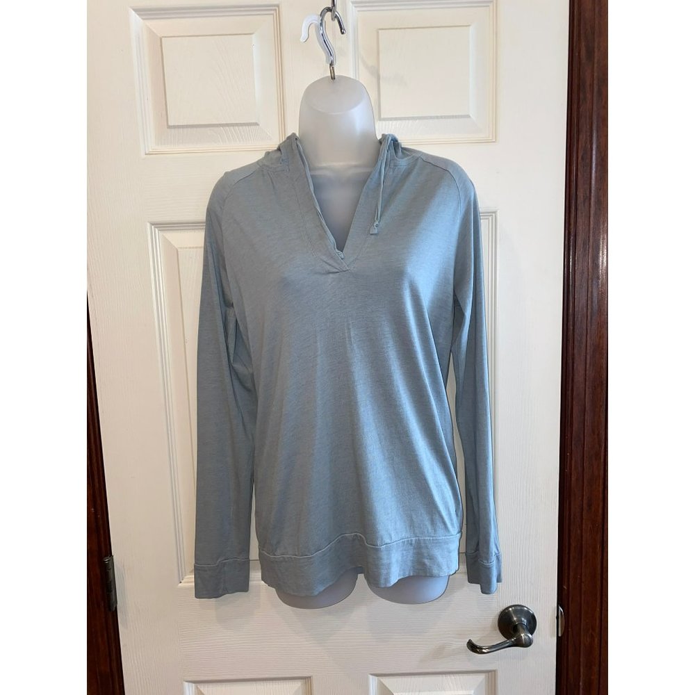 Patagonia Ladies Lightweight VNeck Hoodie Size Small
